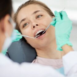 cuidado de tus implantes dentales