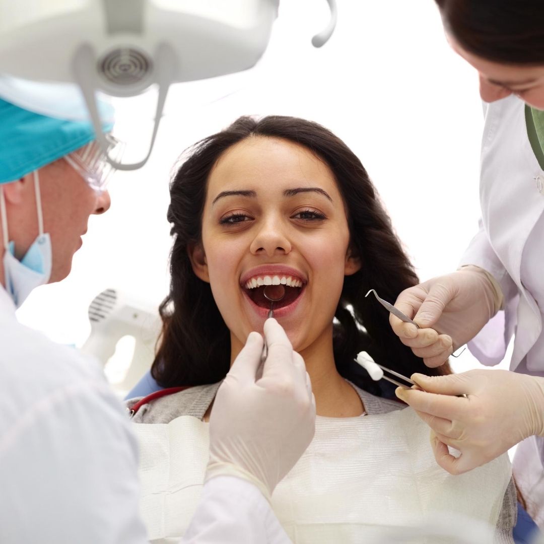 implantes dentales riesgos